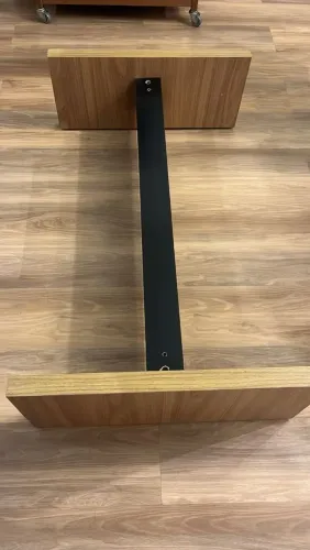 MESA DE CENTRO COM TAMPO DE VIDRO