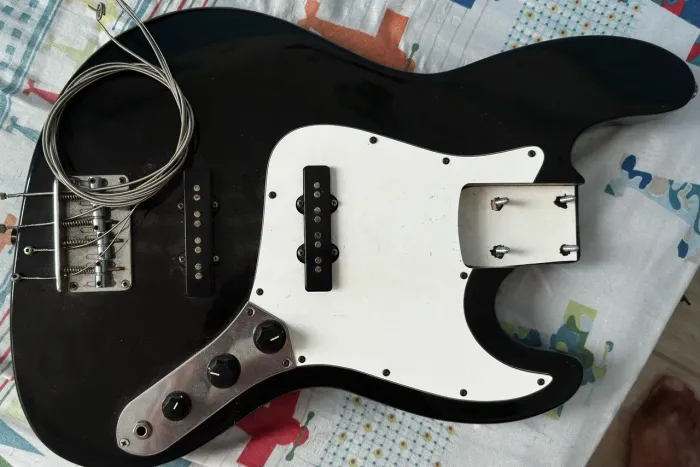 Corpo de contrabaixo Jazz bass Washburn
