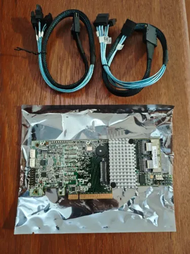 Placa controladora RAID LSI MegaRaid 9271-8i com cabos