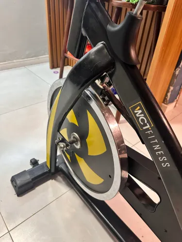 Bicicleta Spinning 13kg WCT Fitness - Barbada!