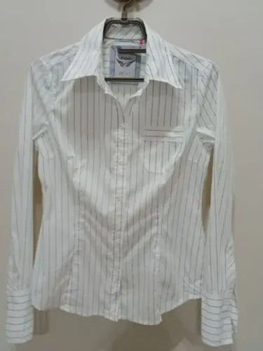 Camisa feminina Spirit - tamanho M