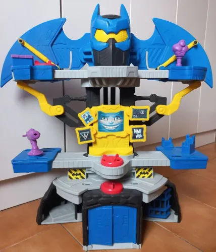 Casa do Batman Mattel usada perfeita acompanha boneco Coringa