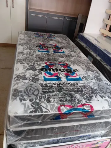 COLCHÃO DE SOLTEIRO ESPUMA D33 NOVO
