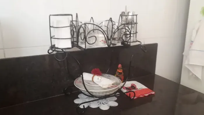 Prateiro de mesa Ferro