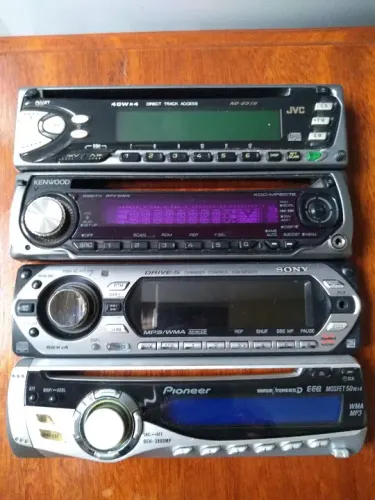 Frente de rádio automotivo Pioneer Sony JVC e Kenwood Leia anúncio. 