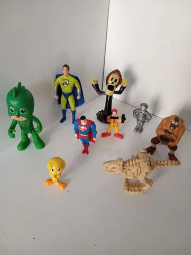 Lote de bonecos miniaturas coleção diversas
