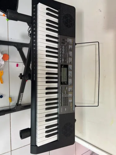 Teclado Casio LK 265