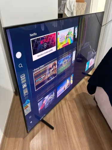 Tv 65 polegadas Samsung Qled Trincada 2 meses de uso