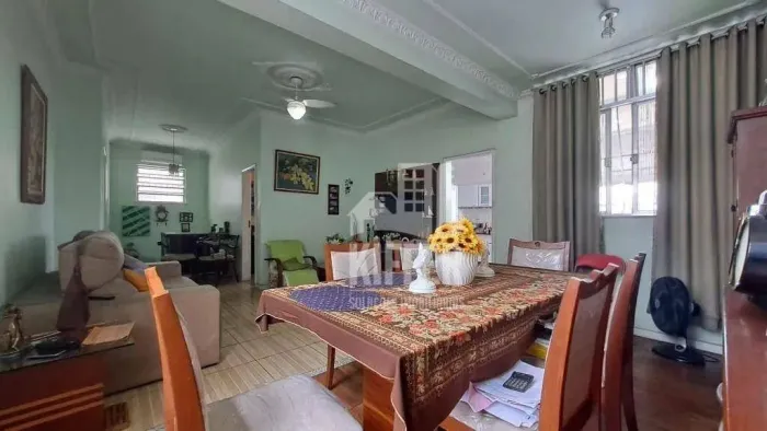 Casa reformada - 3 quartos - Fonseca