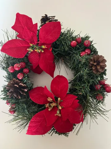  Guirlanda Luxo de Natal com Flores Vermelhas e Pinhas