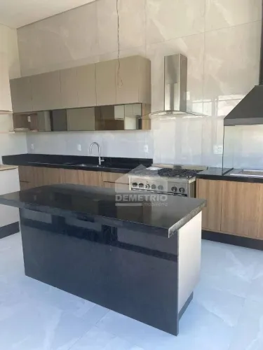 Casa com 3 dormitórios à venda, 167 m² por R$ 1.200.000,00 - Residencial Califórnia - Poti
