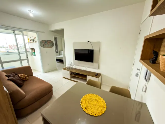 Imóvel para aluguel possui 55 metros quadrados com 2 quartos em Pedra Branca - Palhoça - S