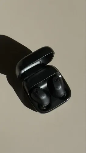 Fones de ouvido TWS Sennheiser Accentum