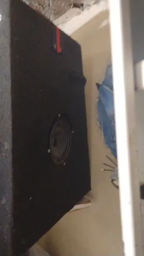 Cx som mp 3 vendo pra 200 reais moro em nova contagem tel 31997 00 6642