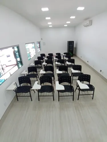CADEIRA PRANCHA PARA ESCOLA