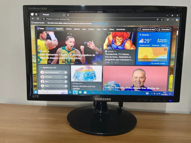 Vendo ou troco - Monitor Samsung S19A300B Usado