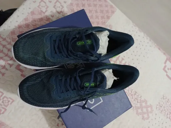 Par de tenis 42 novo