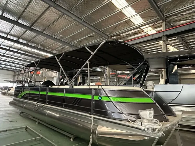 Pontoon Canastra boats 950