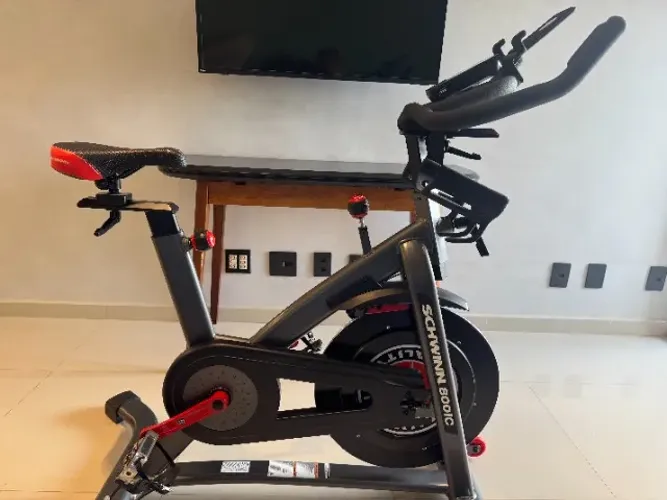 Bicicleta Spinning Schwinn IC4 / IC8 / 800IC Profissional até 150 kg