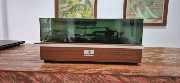 Toca-discos Gradiente  garrard 6300