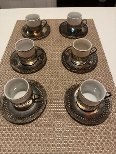 06 copinhos de café com porta-copo com asa + pires de inox