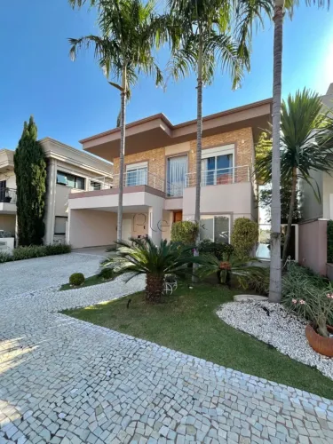 Sobrado à venda em Campinas, Swiss Park, com 3 suítes, com 330 m²