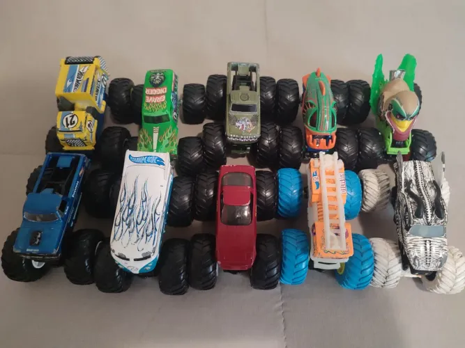 Coleção Monster Trucks 