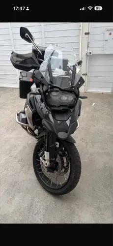 Vendo GS R1250 2023 . Moto nova e pouco KM