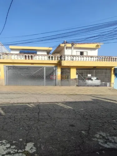 Terreno no Bairro Vila Palmares em Santo André