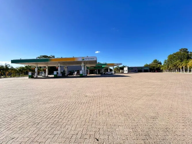 Espaço para loja de troca de óleo