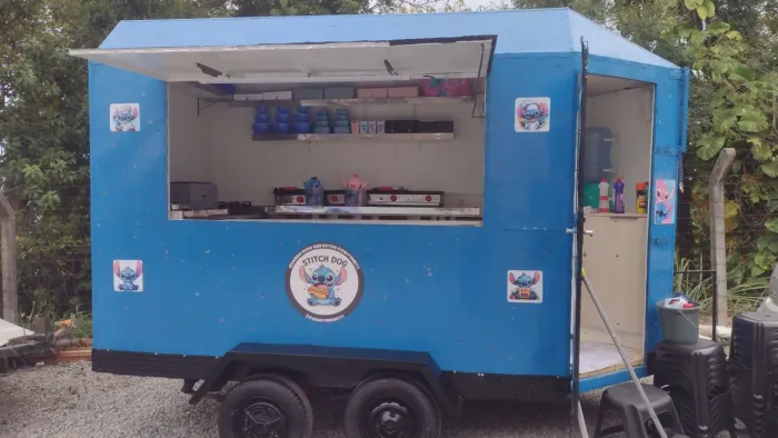 Vendo ou troco  trailer , aceito carro ou moto do meu interesse como parte do valor.