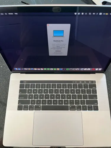 MacBook Pro 15-inch 2019, 256 GB, 16GB Ram, Excelente Estado