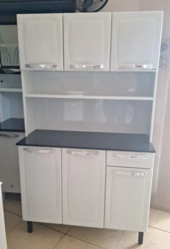 Armário novo com entrega grátis se for perto 950