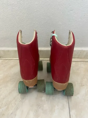 Patins Roller Skate Vermelhos Tamanho 37