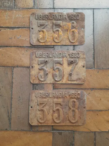 3 Placas de Carros Originais Antigas e Raras Uberlândia 1930 - Colecionador