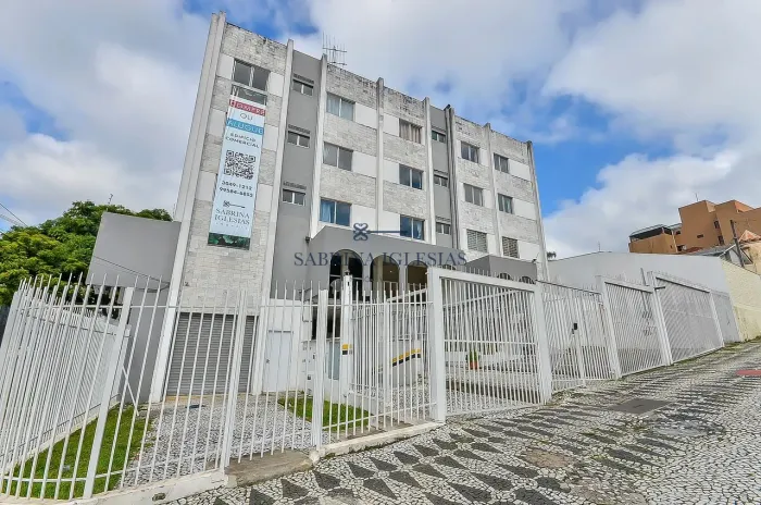 EDIFÍCIO COMERCIAL NO CENTRO DE CURITIBA