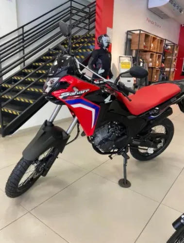 SAHARA 300 RALLY MOTO APRONTO ENTREGA