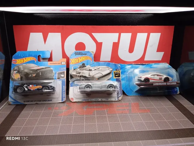 Trio Miniaturas - Hotwheels - escala 1/64