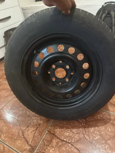 Jogo de pneu e roda de Aço Aro 14