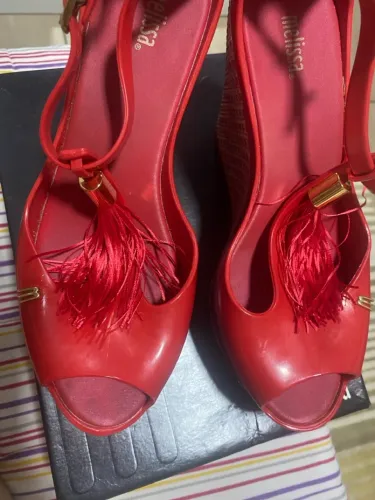 Sandália Melissa Vermelha Tassel