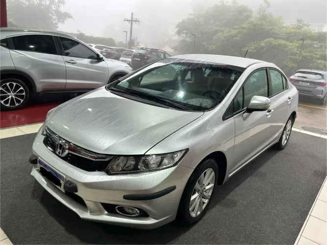 Honda Civic Sedan LXR 2.0 Flexone 16V Aut. 4P 2014