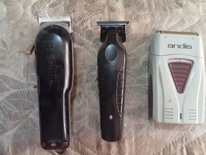Máquinas profissionais de barbeiro