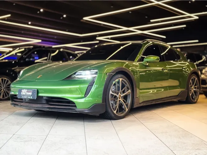 Porsche Taycan 4 Cross Turismo (elétrico) 2021