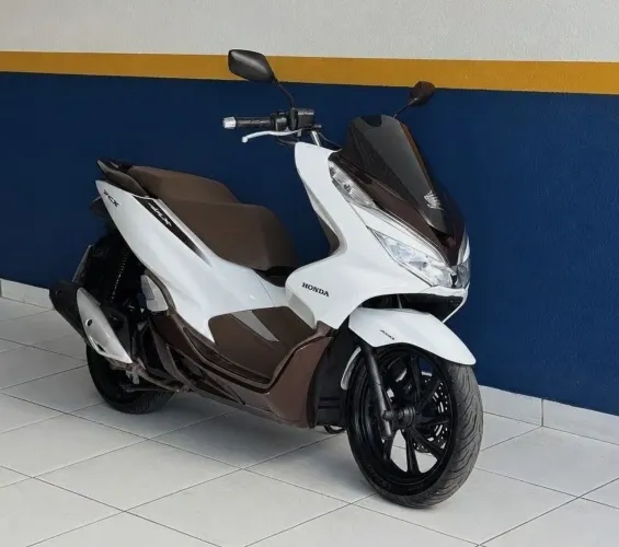 VENDE-SE MOTO PCX 150 DLX