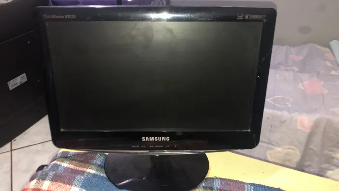 Monitor Samsung SyncMaster B1630 16" LED VGA - Testado e Funcionando