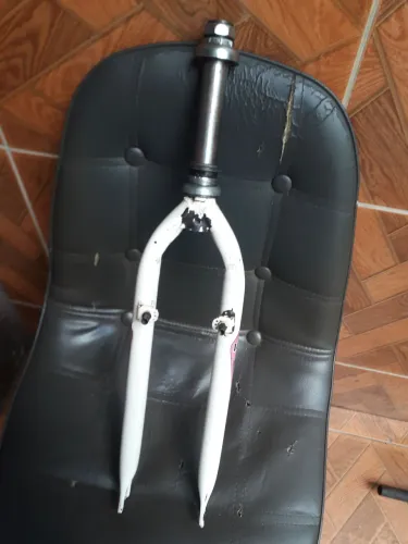 GARFO ARO 26 C/ a DIREÇÃO