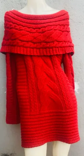 Vestido de Tricô/Lã Vermelho - Tam. M (veste até G)