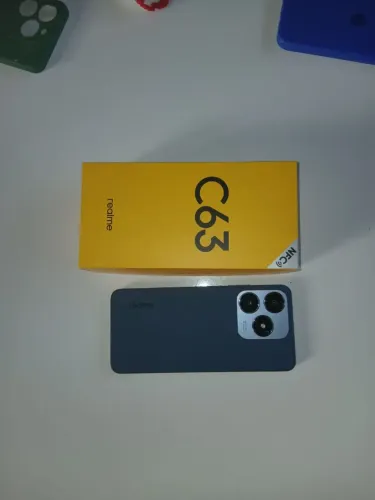 Realme C63