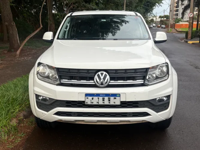 Volkswagen Amarok Comfor. CD 2.0 TDI 4X4 Dies. Aut. 2021