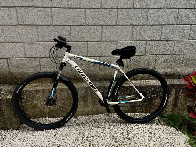 Cannondale Trail 6 - Aro 29 - Excelente Estado (Pneus Pirelli Scorpion) - Desconto no PIX!